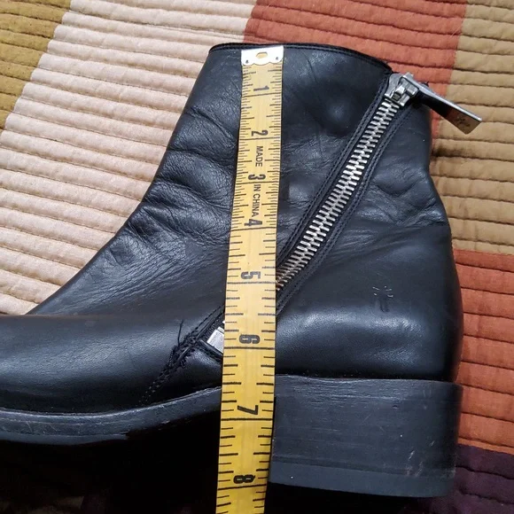 Frye Demi Asymmetrical Zip Booties Size 9,5 - Picture 12 of 12